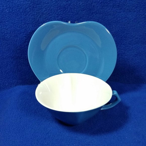 Vintage Mary Kay Blue Heart Shaped Tea Cup and Saucer 1980's Consultant Gift - Picture 9 of 10